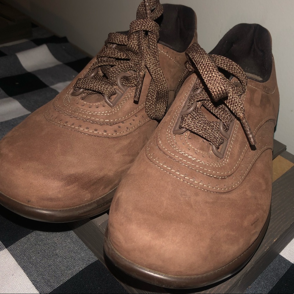 SAS Walk Easy Chocolate Nubuck Walking Lace Up shoes Comfort Womens US 6 WW